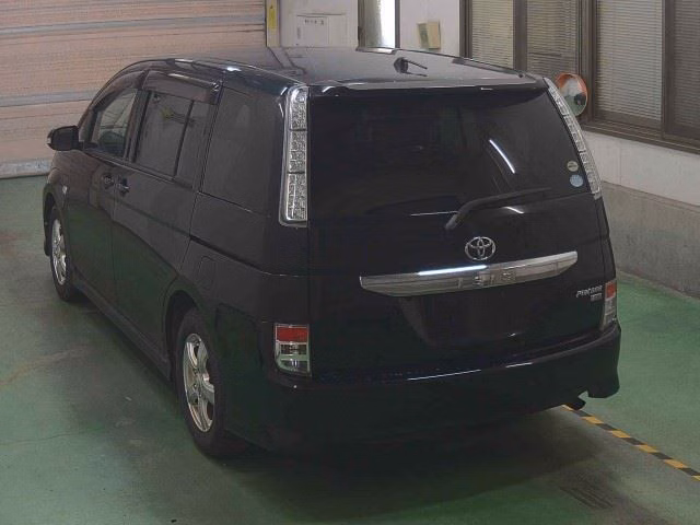 TOYOTA ISIS