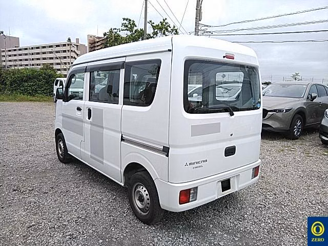 MITSUBISHI MINICAB