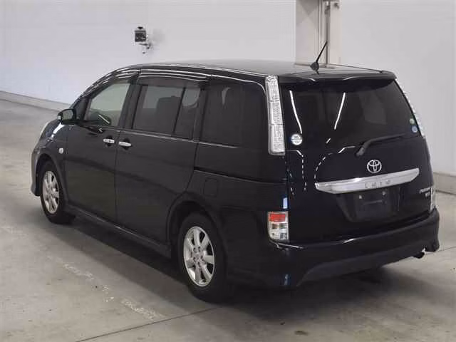 TOYOTA ISIS