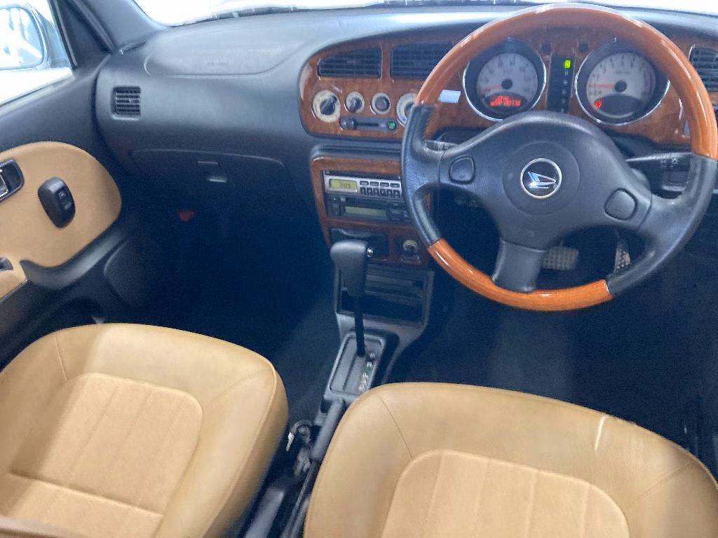 DAIHATSU MIRA GINO
