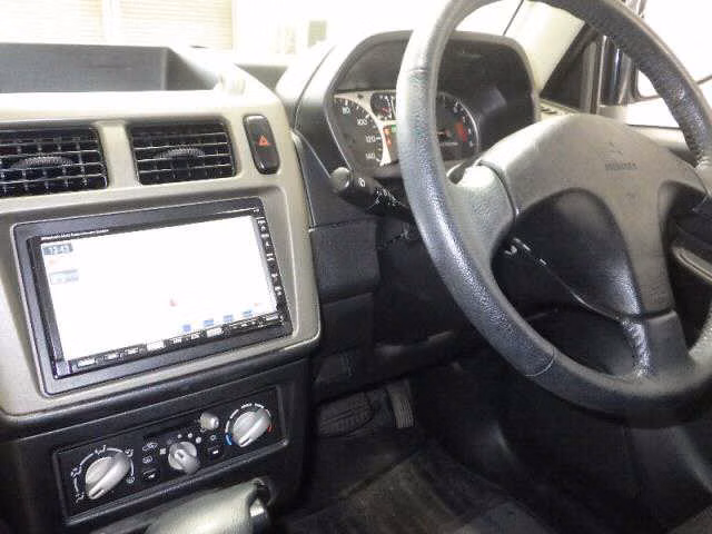 MITSUBISHI PAJERO MINI