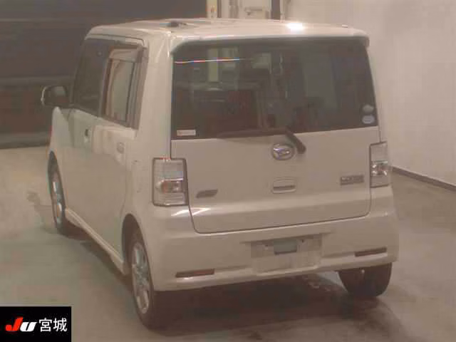 DAIHATSU MOVE CONTE