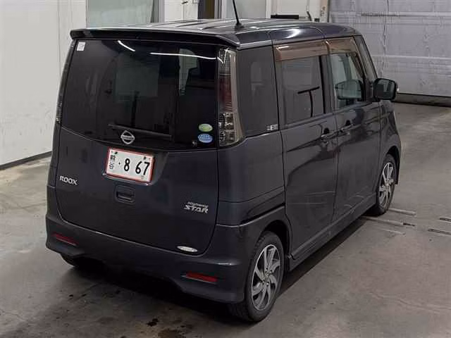 NISSAN ROOX