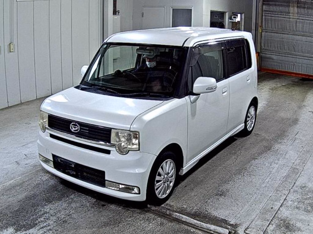 DAIHATSU MOVE CONTE