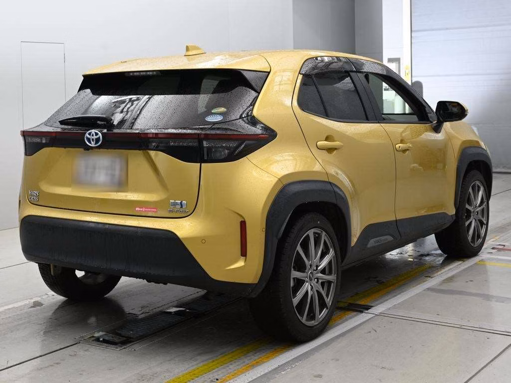 TOYOTA YARIS CROSS