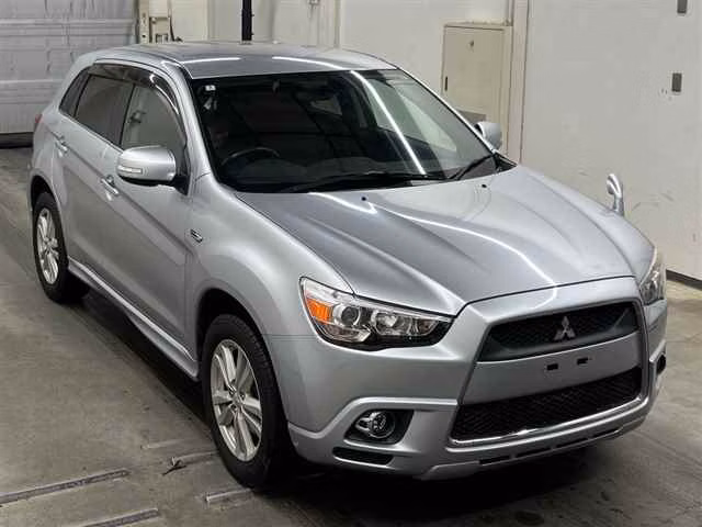 MITSUBISHI RVR