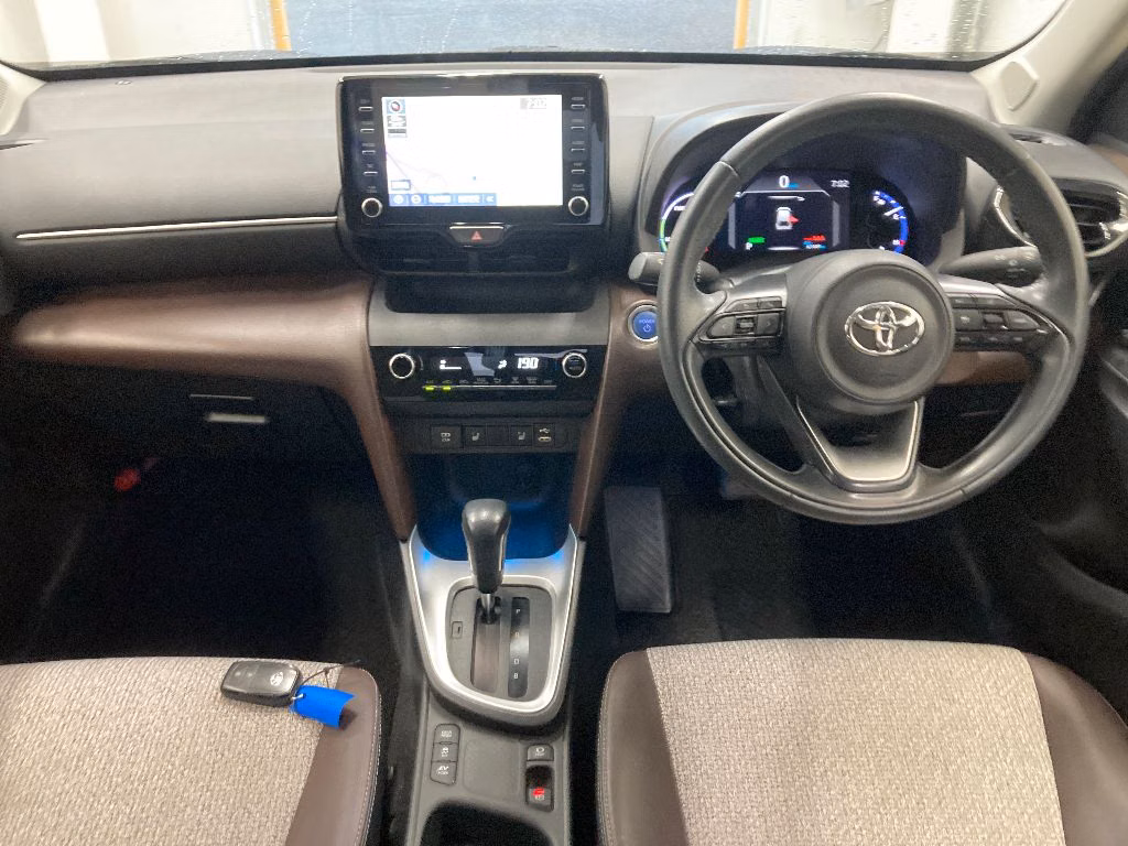 TOYOTA YARIS CROSS