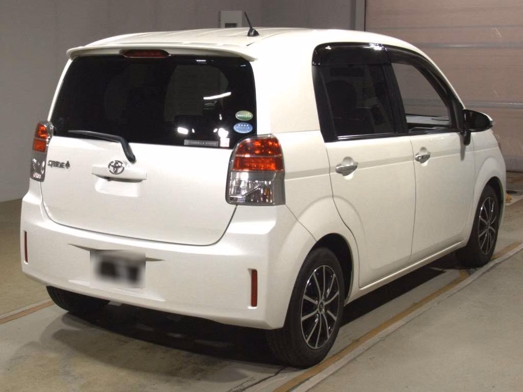 TOYOTA SPADE