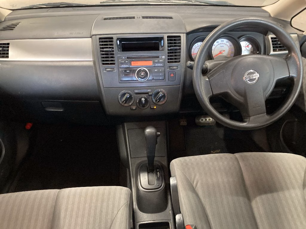 NISSAN TIIDA LATIO