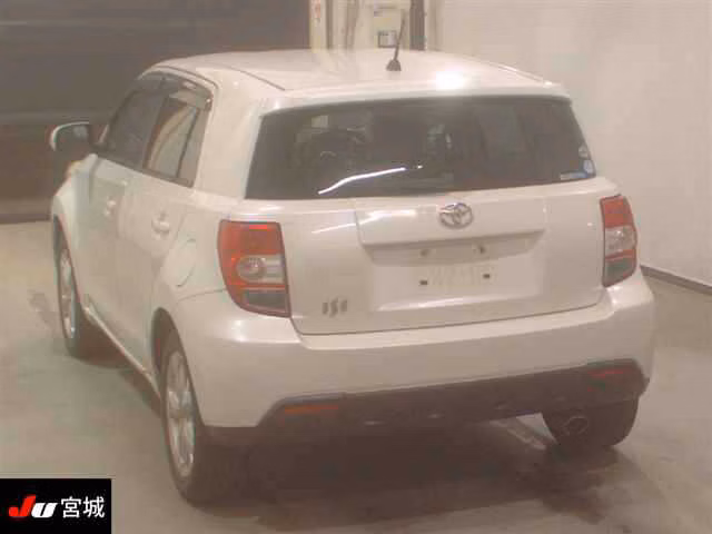 TOYOTA IST