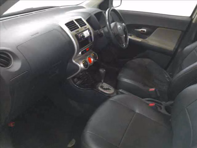 TOYOTA IST