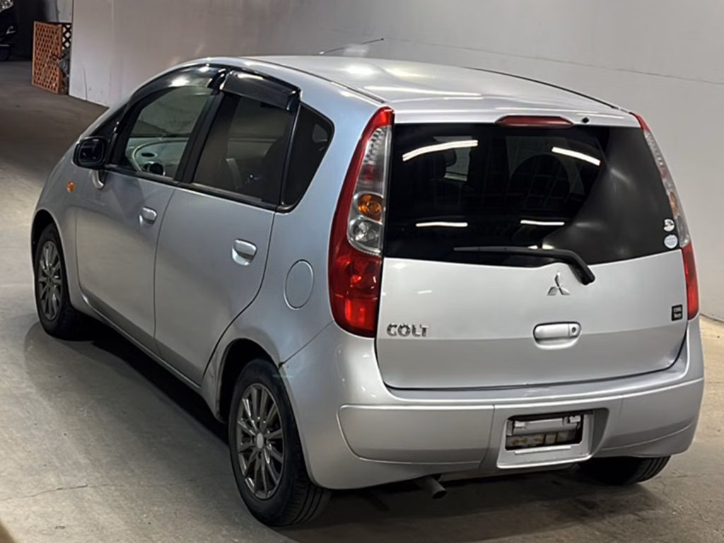 MITSUBISHI COLT
