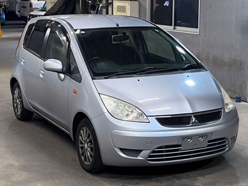 MITSUBISHI COLT