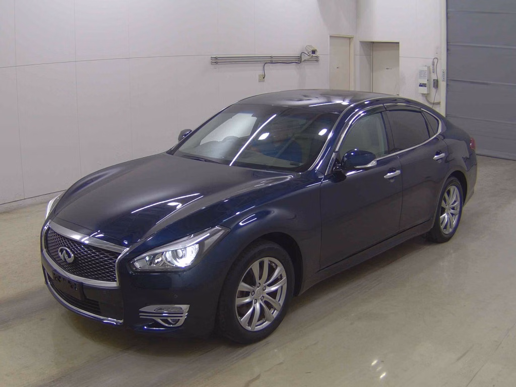 NISSAN FUGA