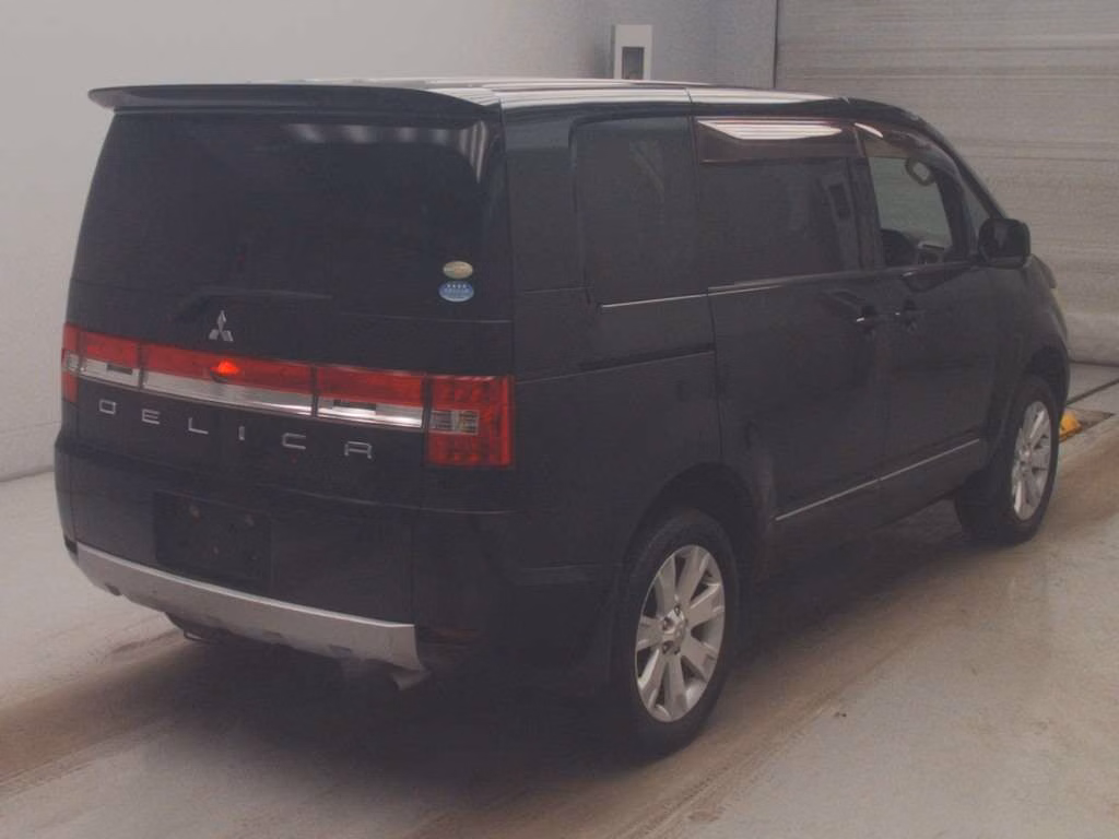 MITSUBISHI DELICA D:5