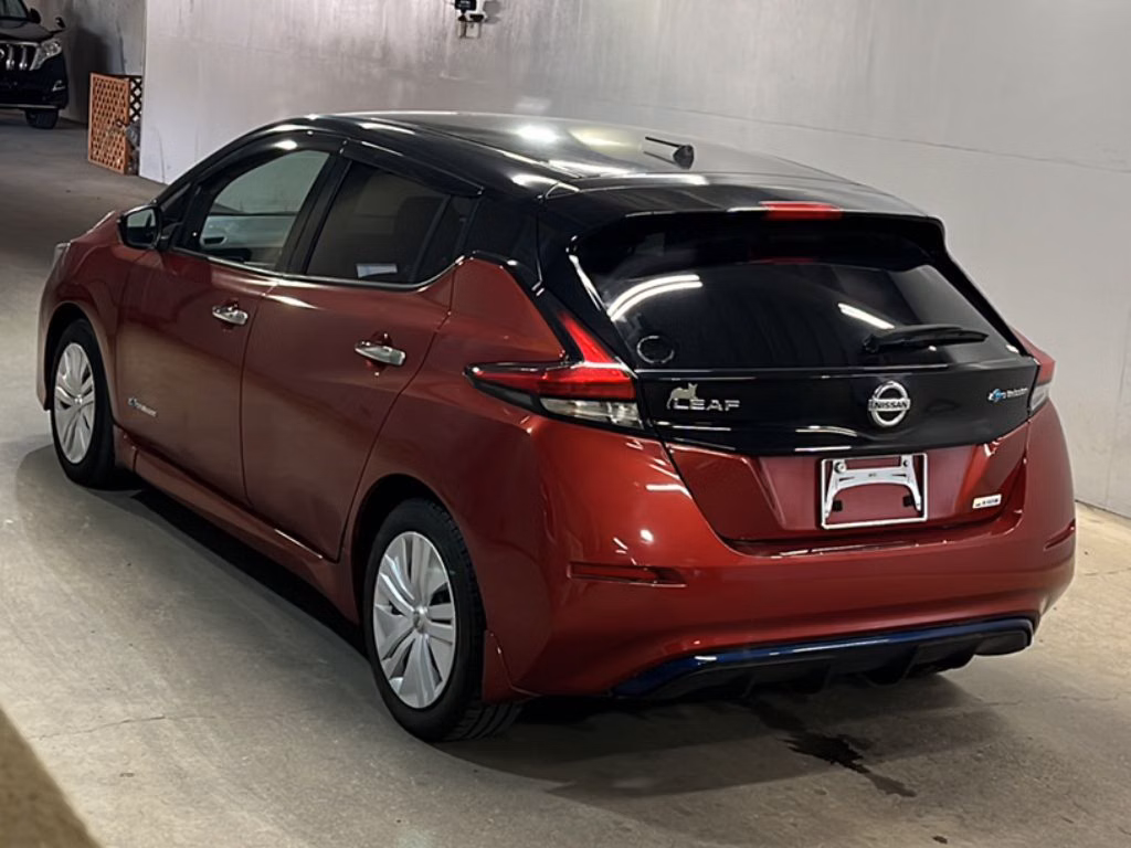 NISSAN LEAF