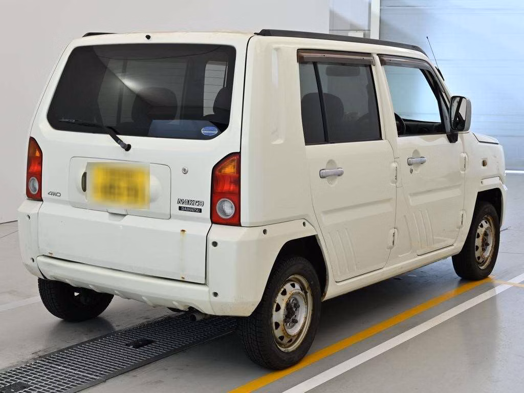 DAIHATSU NAKED