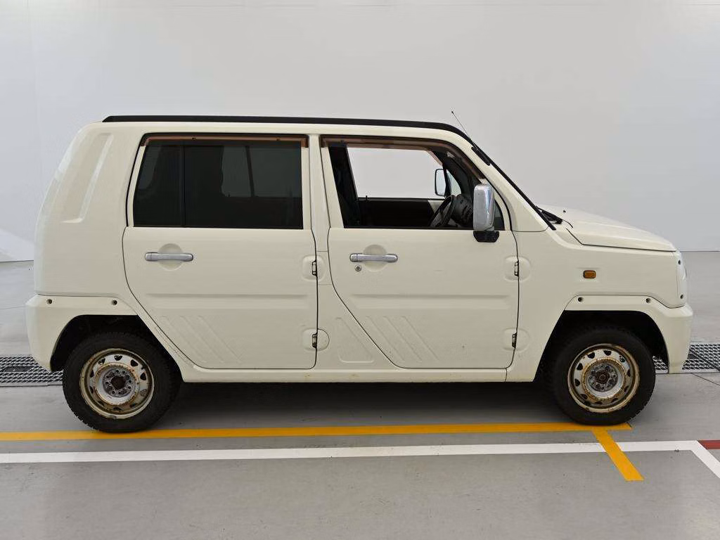 DAIHATSU NAKED