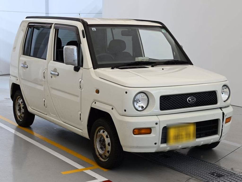 DAIHATSU NAKED