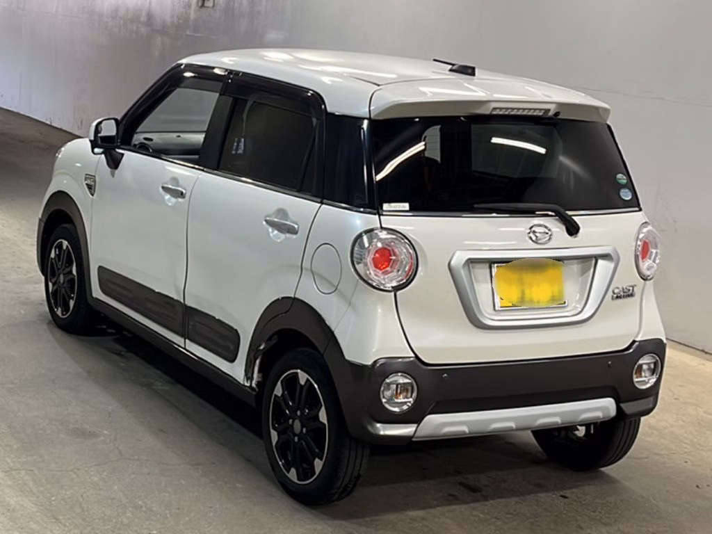 DAIHATSU CAST