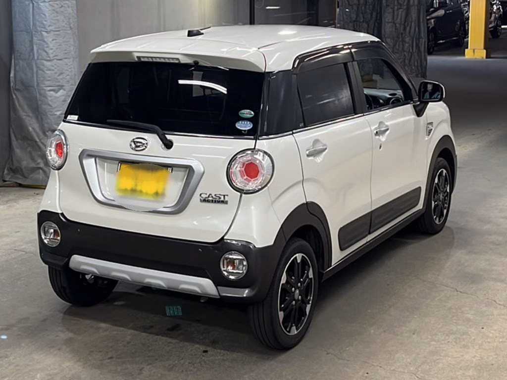 DAIHATSU CAST