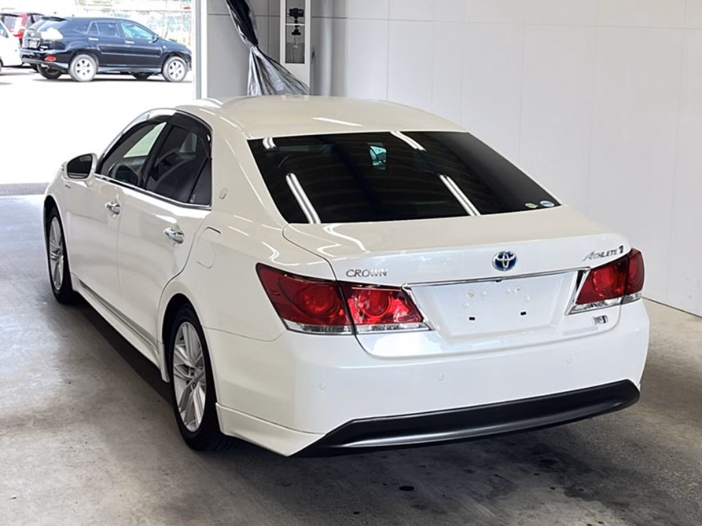 TOYOTA CROWN