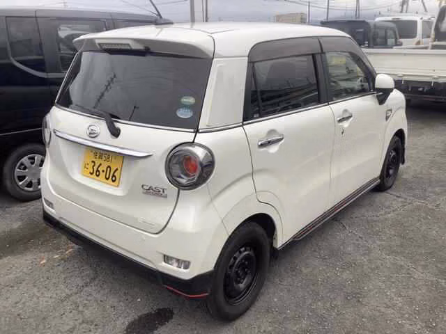 DAIHATSU CAST