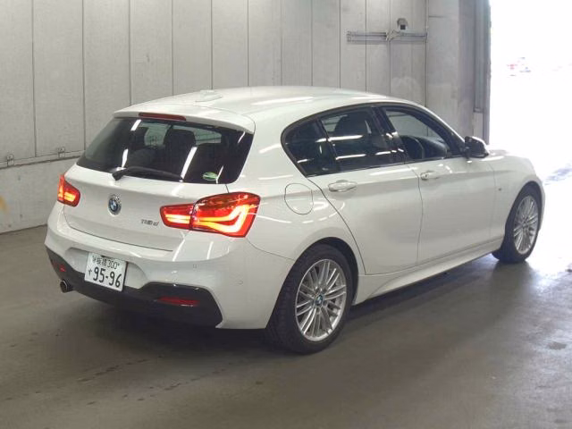 BMW 1-SERIES