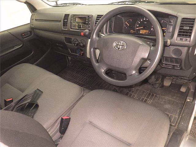 TOYOTA REGIUS ACE