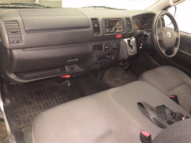 TOYOTA REGIUS ACE