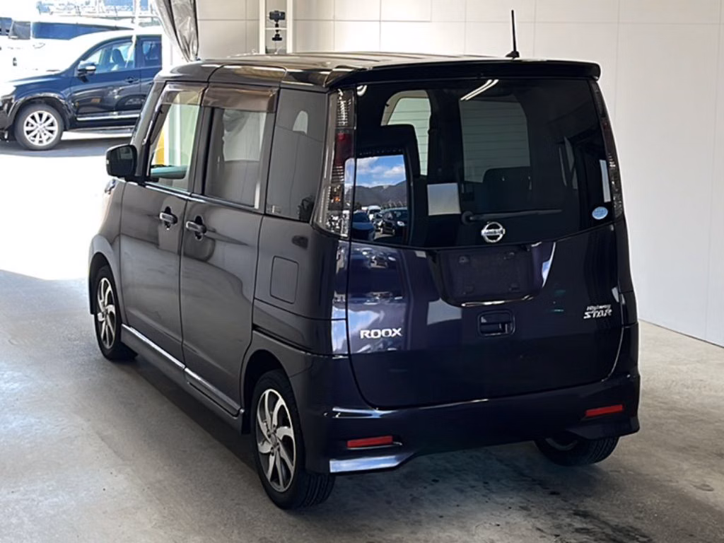 NISSAN ROOX