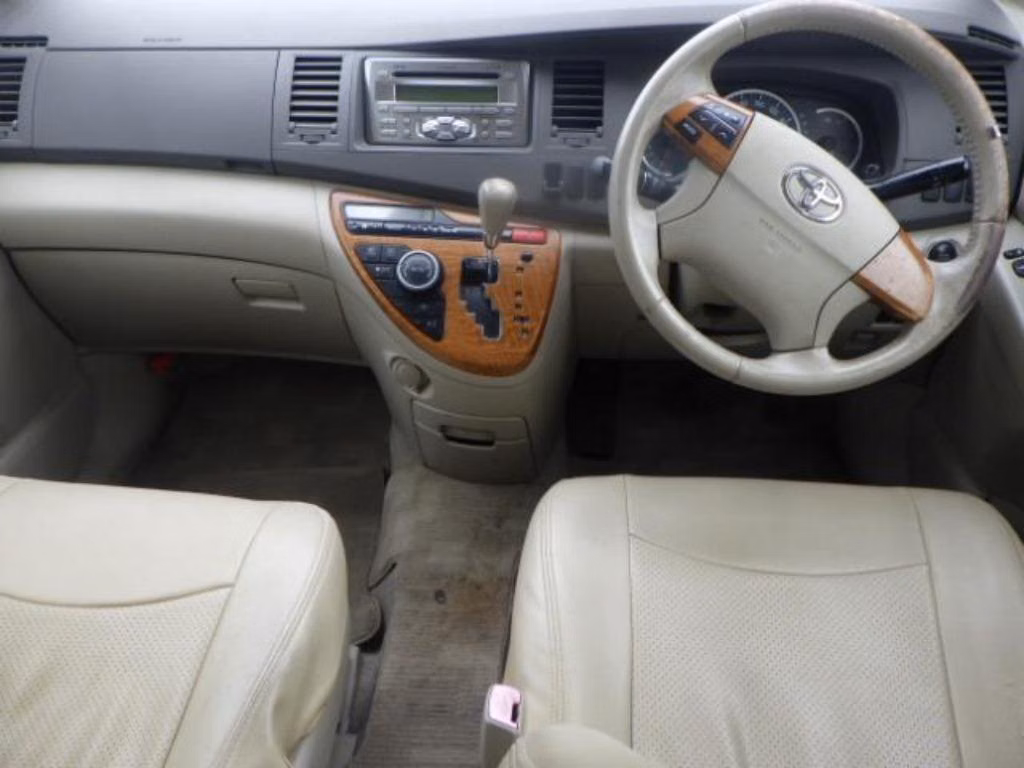 TOYOTA ISIS