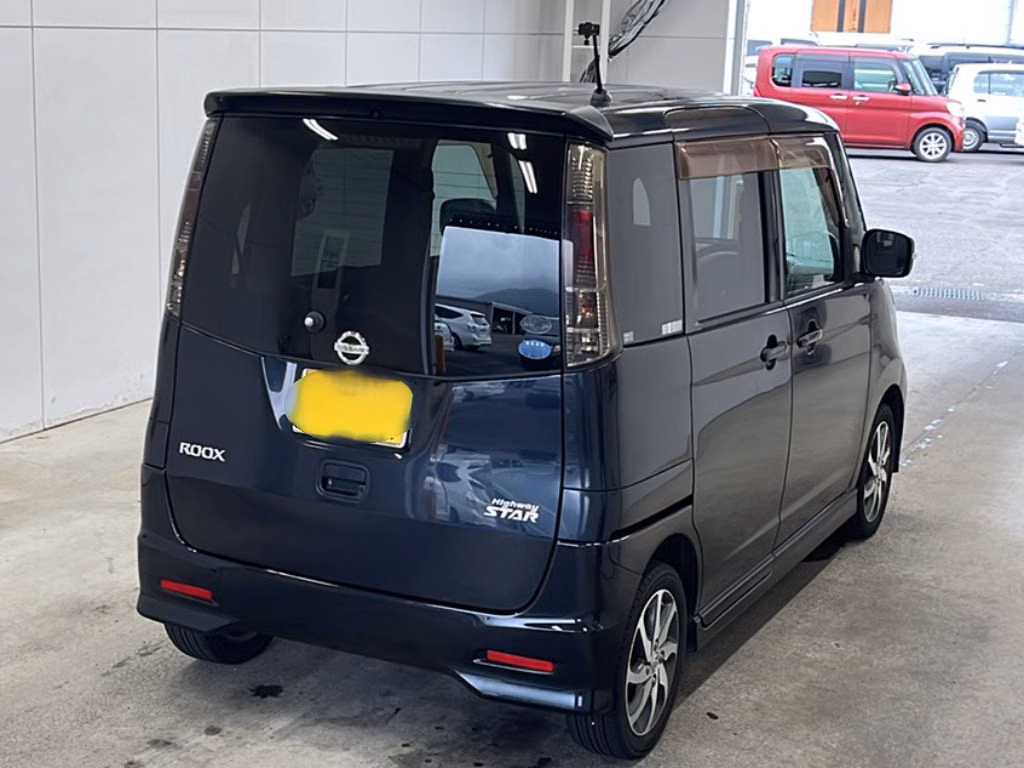 NISSAN ROOX