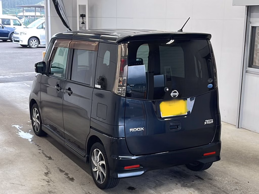 NISSAN ROOX