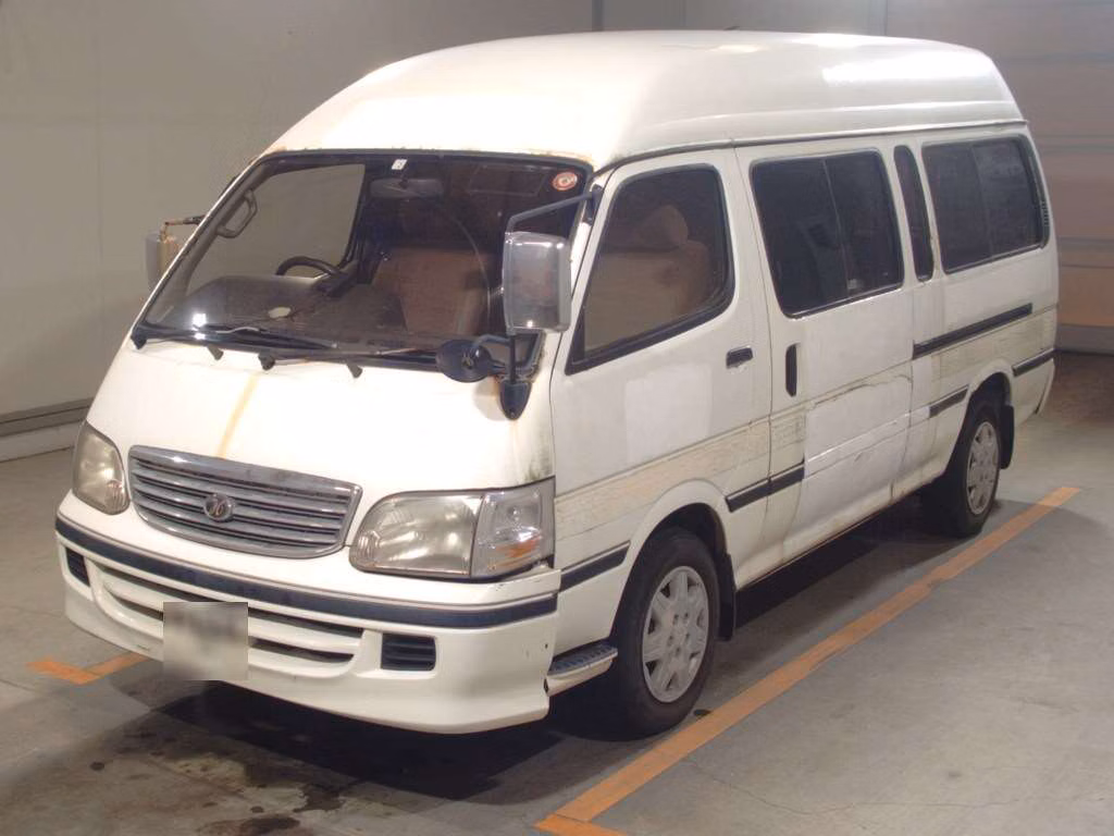 TOYOTA HIACE