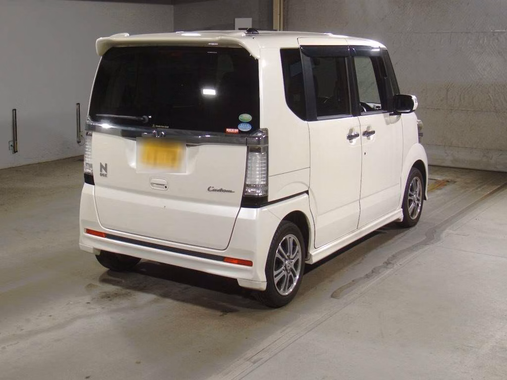 HONDA N-BOX