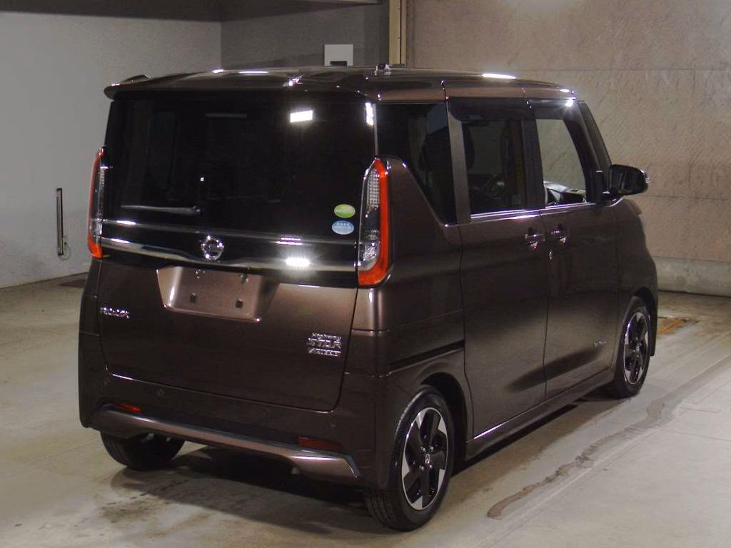 NISSAN ROOX