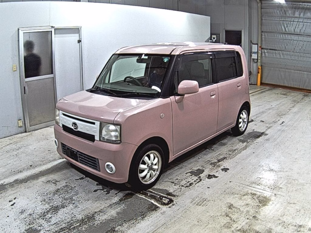 DAIHATSU MOVE CONTE