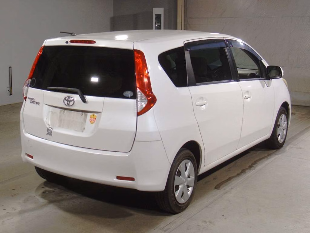 TOYOTA PASSO SETTE