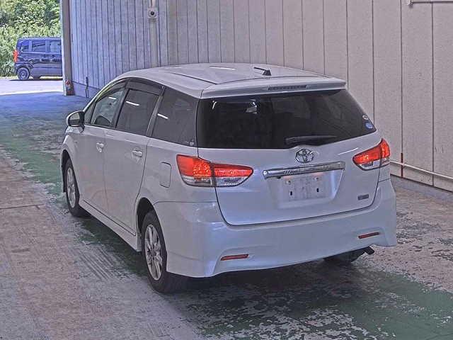 TOYOTA WISH