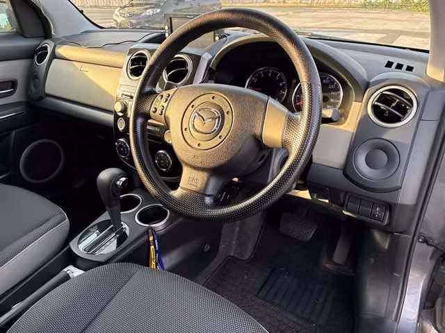 MAZDA VERISA