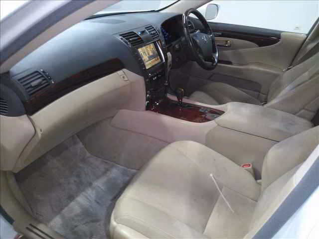 LEXUS LS460