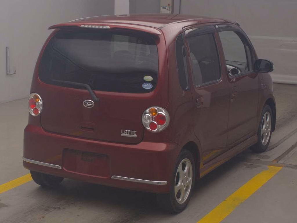 DAIHATSU MOVE LATTE