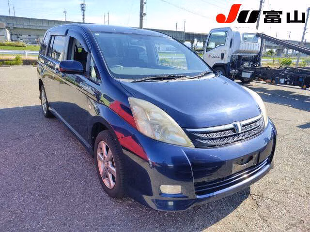 TOYOTA ISIS