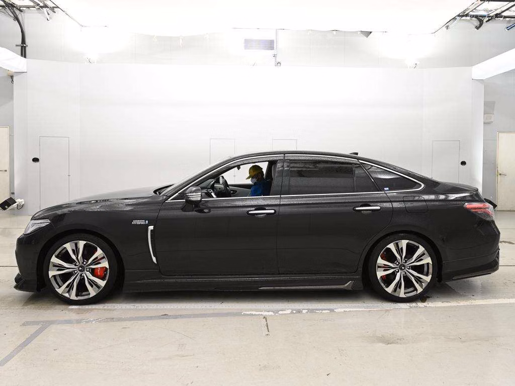 TOYOTA CROWN