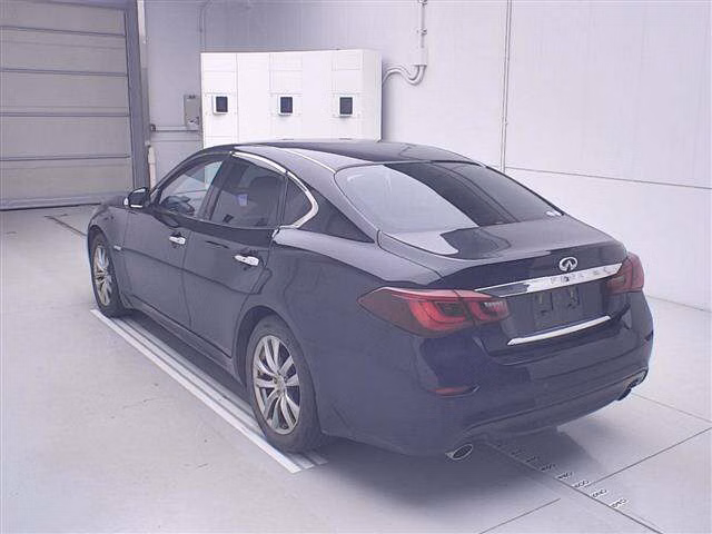 NISSAN FUGA