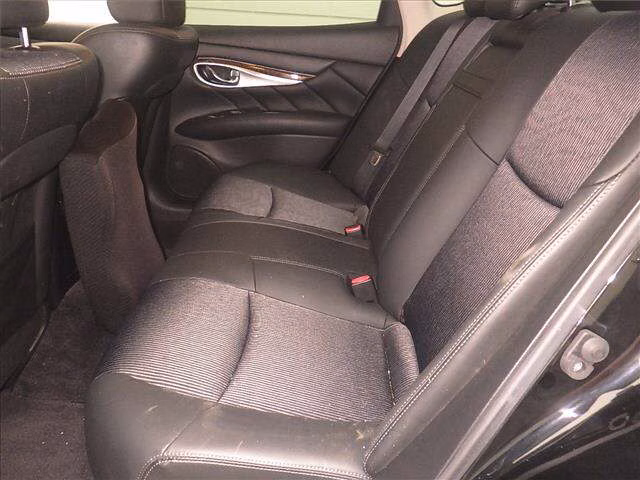 NISSAN FUGA