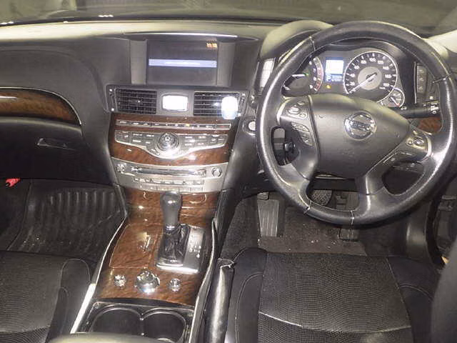 NISSAN FUGA