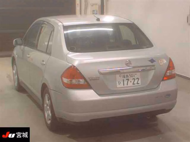 NISSAN TIIDA LATIO