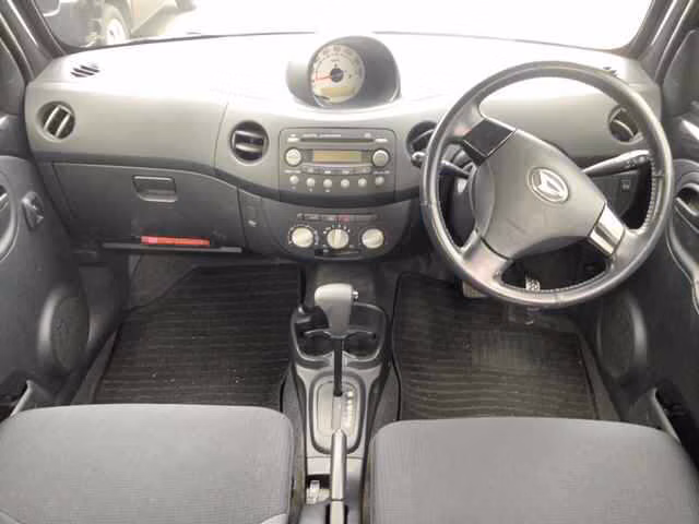 DAIHATSU ESSE